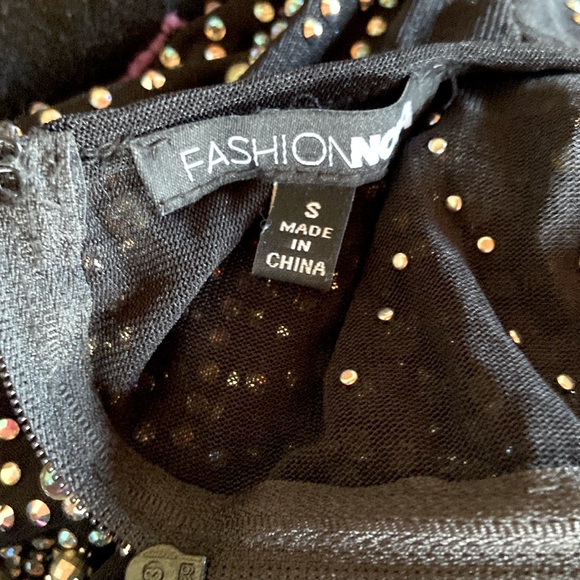 🔥 GORGEOUS BEADED SHEER BLACK LONG SLEEVE DRESS W/BLACK FEATHER TRIM~SM~NWOT - Picture 8 of 17